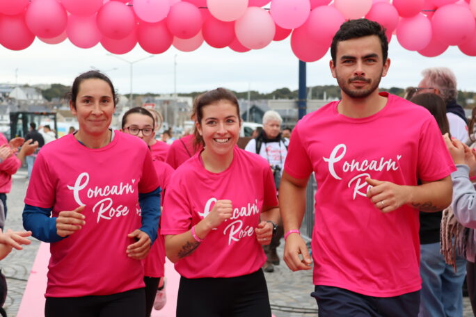 Octobre Rose à Concarneau : La Ville Bleue en Rose