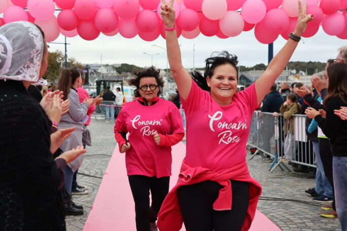 Octobre Rose à Concarneau : La Ville Bleue en Rose